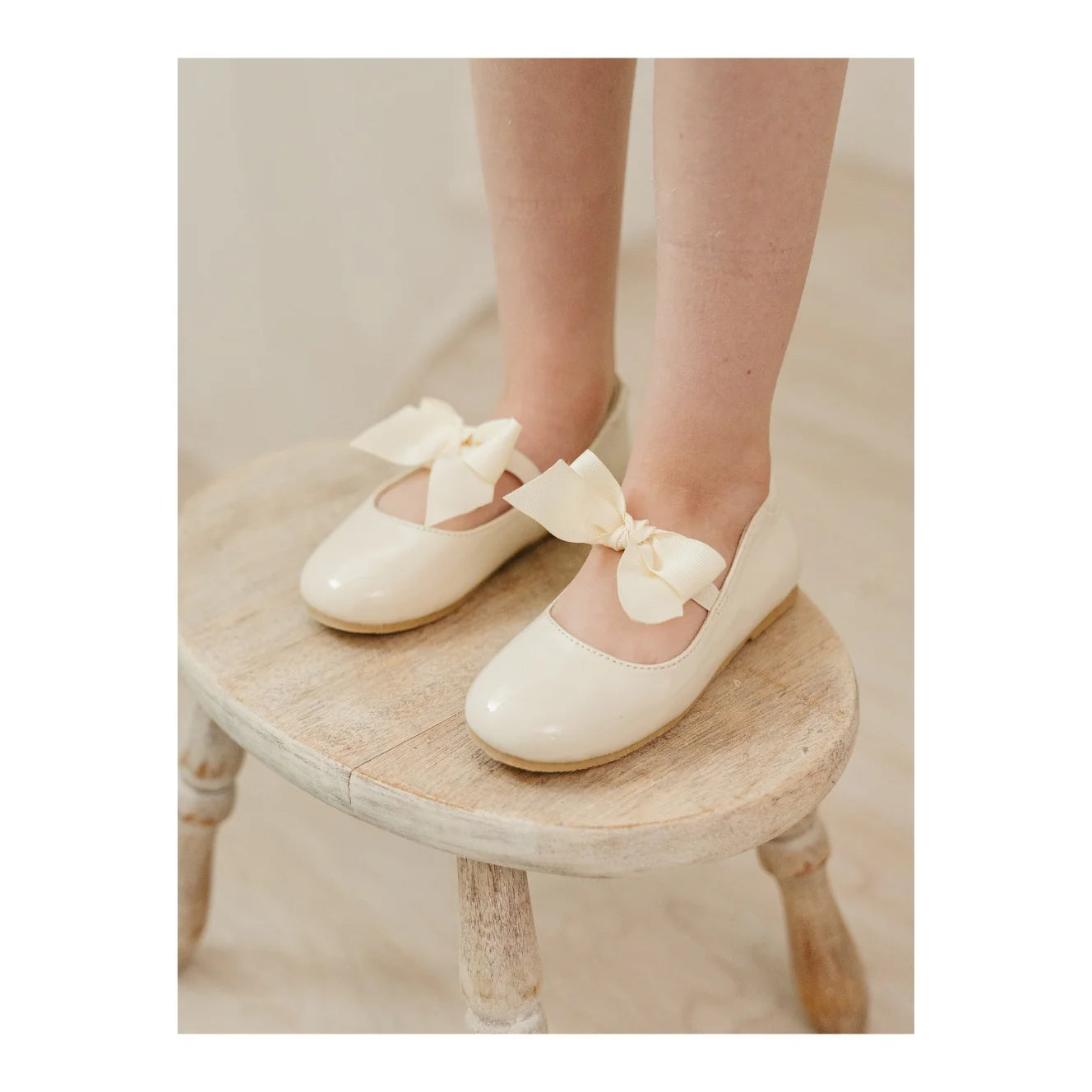 Amelia Bow Flat