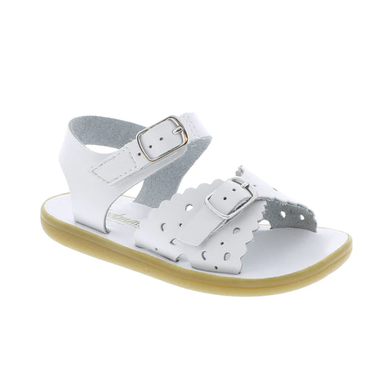 Ariel Sandal