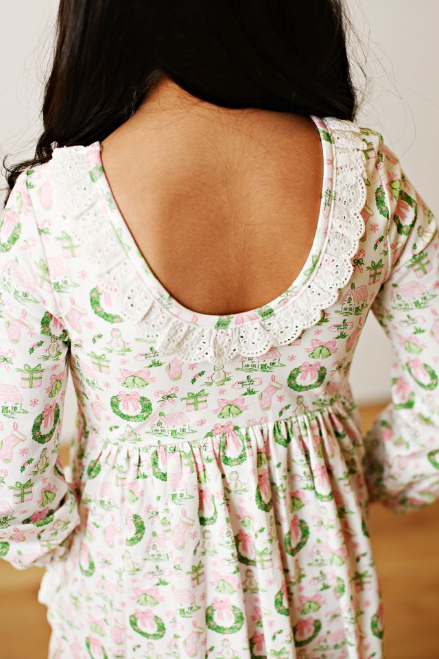 Holiday Wreath Eyelet Trim Pocket Dress