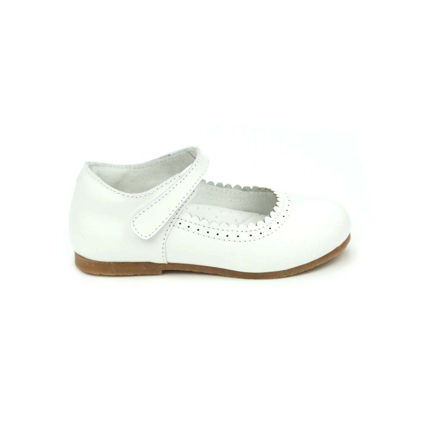 Lucille White Scalloped Flat