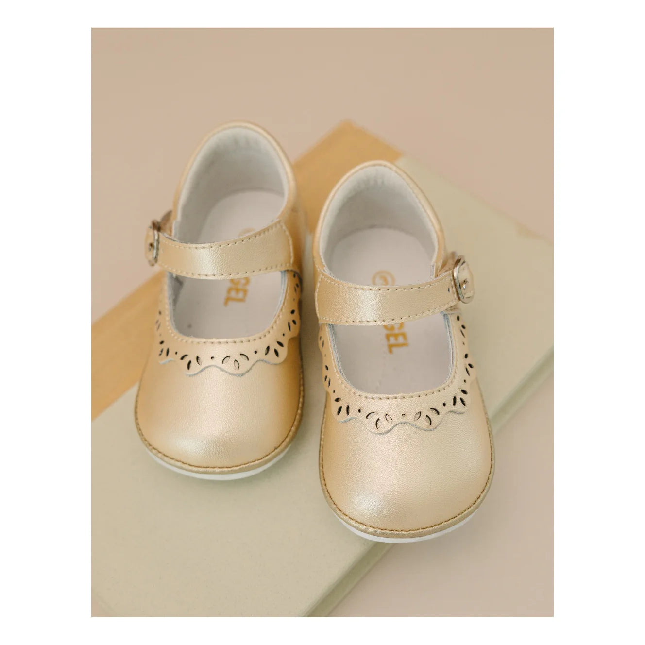 Rosie Appleseed Mary Jane